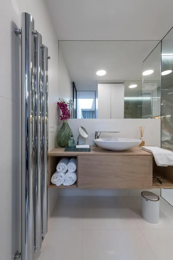 Apartament Fully Renovated Stylish Duplex In A Convenient Location Praga Czechy