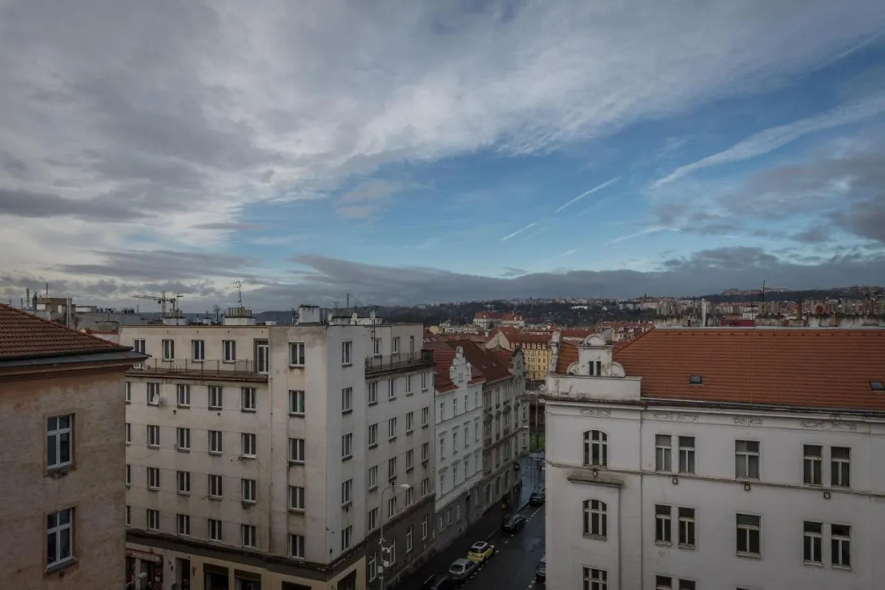 Fully Renovated Stylish Duplex In A Convenient Location Apartment Prague